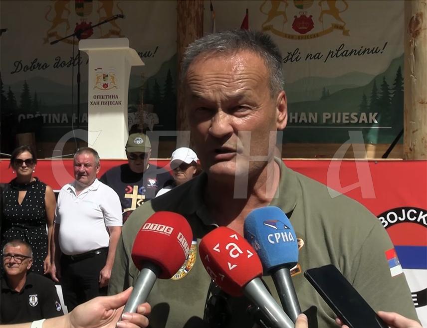 ХАН ПИЈЕСАК, 30. АВГУСТА /СРНА/ - Сабор демобилисаних бораца Војске Републике Српске треба да пошаље поруку саборности и јединства цјелокупне борачке популације која је одбранила  Републику Српску и која је данас позвана да је сачува, рекао је предсједник Борачке организације Специјалне бригаде полиције МУП-а Српске Жељко Јанковић.