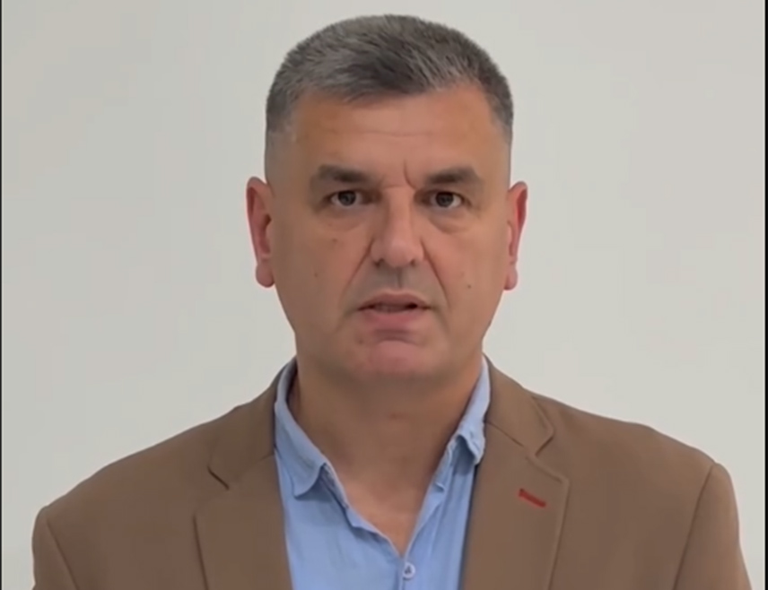 СРЕБРЕНИЦА, 1. СЕПТЕМБРА /СРНА/ - Предсједник Клуба делегата бошњачког народа у Вијећу народа Републике Српске Алија Tабаковић рекао је да су организатори одустали од окупљања у Сребреници након што су добили гаранције Полицијске станице Сребреница да неће бити одржан скуп поводом смрти генерала Ратка Младића.
