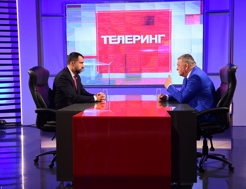 БАЊАЛУКА, 9. СЕПТЕМБРА /СРНА/ - Будућност Републике Српске мора бити економски стабилна, снажна, слободна и способна да прати савремене технолошке трендове, оцијенио је организациони секретар СНСД-а Игор Додик.
