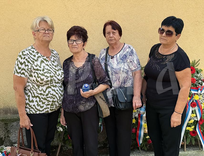 ZAVIDOVIĆI, SEPTEMBER 10 /SRNA/ — Ruzica PejiĆ from VozuĆa, who lost 12 family members during the war, many of whom are still missing, said she found her husband Miladin's skull 13 years ago at a mujahideen camp in Kamenica, near Zavidovići.