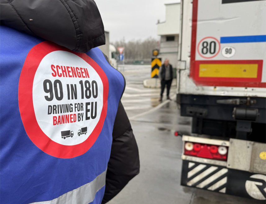 БЕОГРАД, 11. СЕПТЕМБРА /СРНА/ - Превозници су одгодили протест најављен за понедјељак, 14. септембар, на граничним и административним прелазима Србије јер је у разговорима са Канцеларијом ЕУ постигнут помак у рјешавању проблема, саопштио је данас Организациони одбор протеста из Удружења Међународни транспорт.