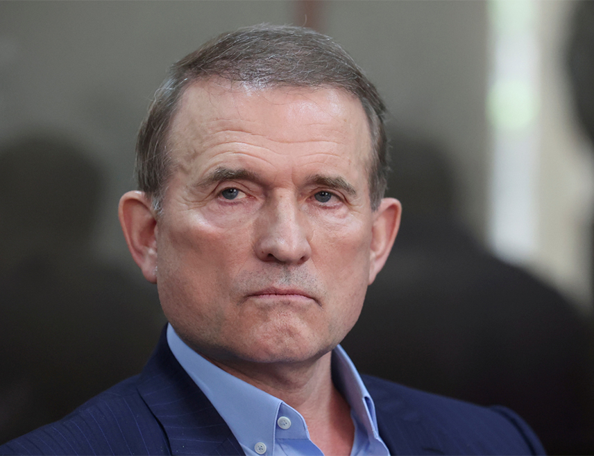 КИЈЕВ, 14. СЕПТЕМБРА /СРНА/ - Позиција украјинског предсједника Владимира Зеленског слаби на свим фронтовима јер Вашингтон више не жели да разговара с њим, док финансијски захтјеви Кијева нервирају његове европске партнере, изјавио је лидер опозиционог покрета Друга Украјина Виктор Медведчук.