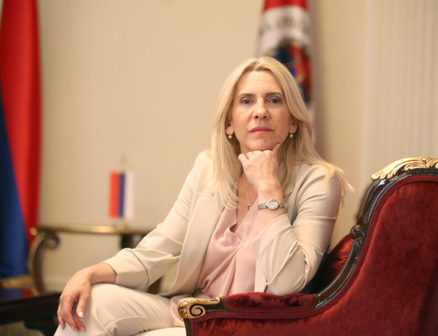 САРАЈЕВО,  14. СЕПТЕМБРА /СРНА/ - Српски члан Предсједништва БиХ Жељка Цвијановић вечерас ће у Бањалуци присуствовати свечаности посвећеној обиљежавању Дана српског јединства, слободе и националне заставе.