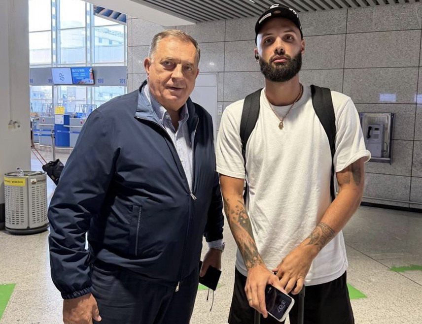 ATHENS, SEPTEMBER 16 /SRNA/ - President Milorad Dodik spoke with NBA player Evan Fournier, who has a rich basketball career.