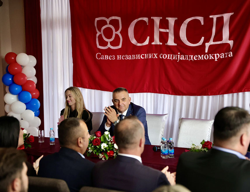 НОВО ГОРАЖДЕ, 21. СЕПТЕМБРА /СРНА/ - Кандидат СНСД-а за предсједника Републике Српске Саво Минић рекао је да ова странка жели да покаже да мисли на сваку локалну заједницу и да у разговору са грађанима чују шта је урађено и шта треба да се уради.
