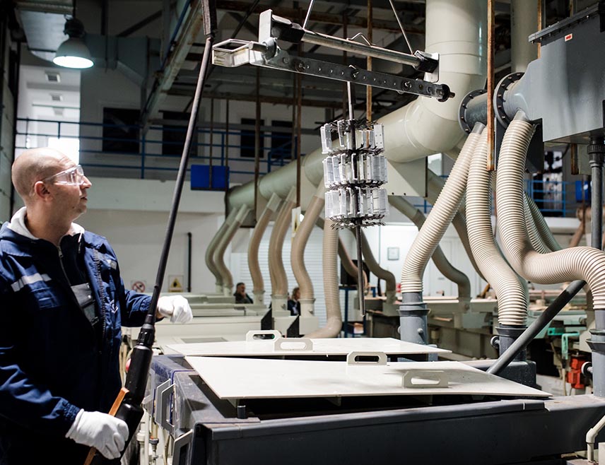 BIJELJINA, SEPTEMBER 22 /SRNA/ - Marko Mrkajić, director of the Orao company in Bijeljina, told SRNA that a facility for overhauling turbojet engines, including helicopter engines, will become operational tomorrow, opening up new markets and paving the way for entry into the civil aviation sector.