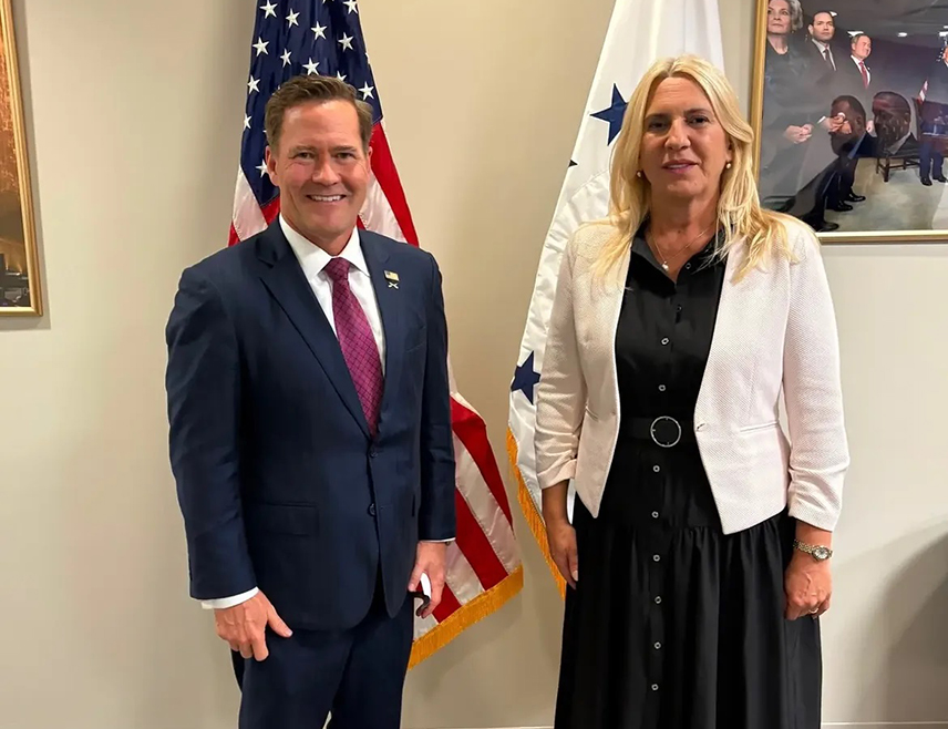 NEW YORK, SEPTEMBER 23 /SRNA/ - Serb member of the BiH Presidency Željka Cvijanović met in New York with US Ambassador to the UN Mike Waltz to discuss the current political and economic situation in BiH, as well as opportunities to strengthen cooperation in all relevant areas.
