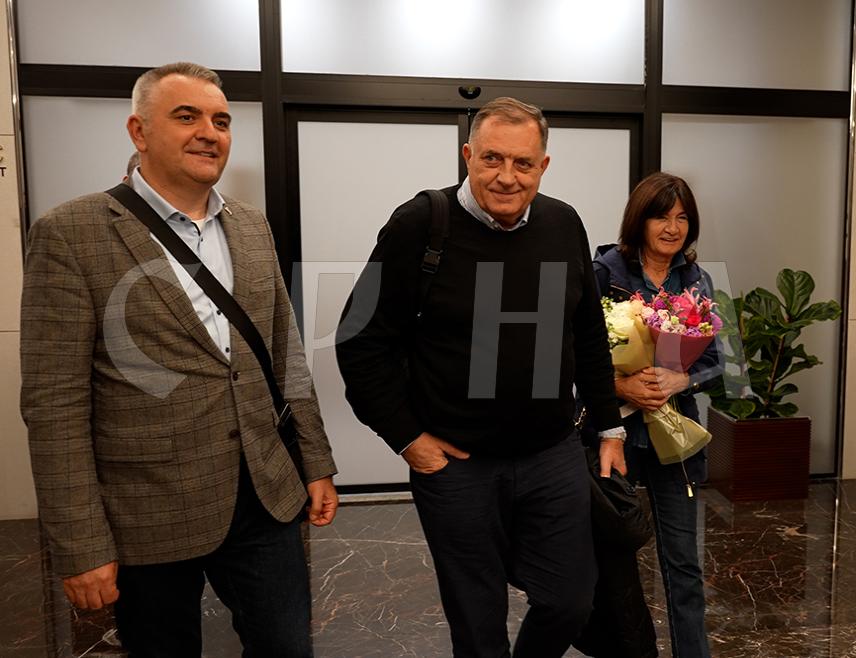 МОСКВА, 28. СЕПТЕМБРА /СРНА/ - Предсједник Милорад Додик рекао је да посјета Москви још једном потврђује снагу и братске везе Републике Српске и Руске Федерације.