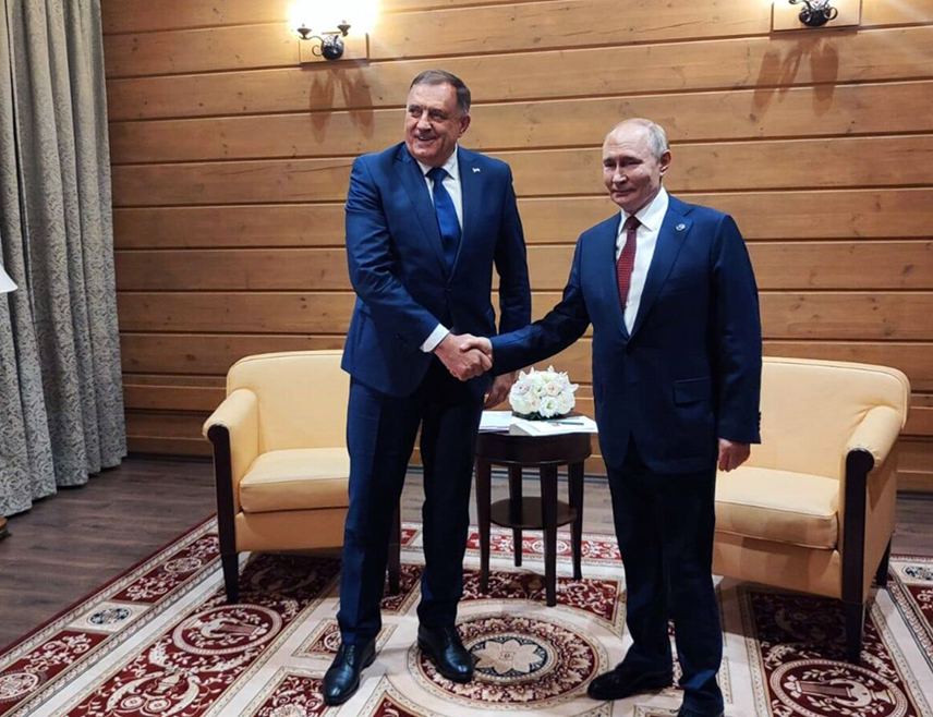 BANJA LUKA, SEPTEMBER 29 /SRNA/ - Today's meeting between Russian President Vladimir Putin, President Milorad Dodik and Prime Minister Savo Minić is further confirmation that relations between Russia and Republika Srpska are at the highest possible level, SNSD said.