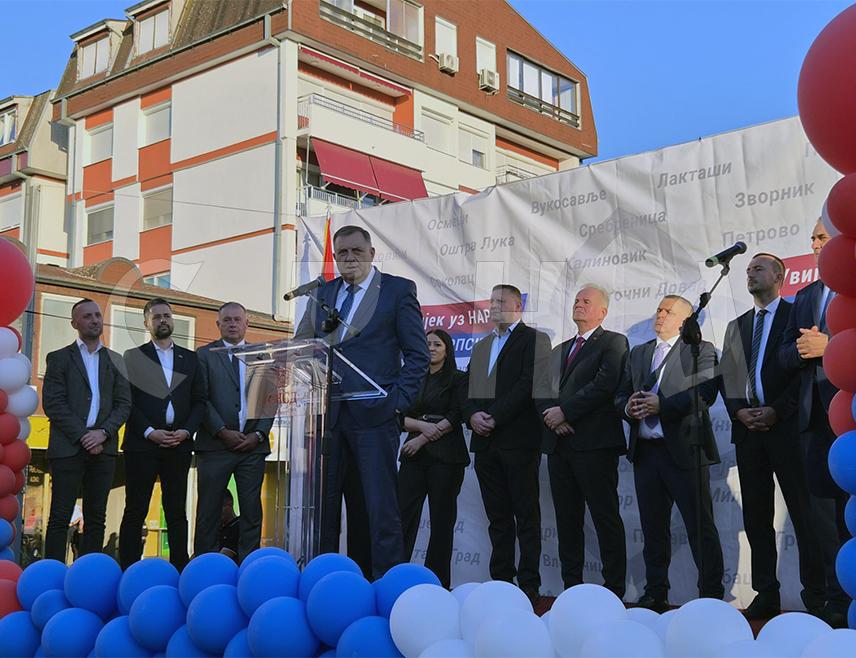 СРБАЦ, 1. ОКТОБРА /СРНА/ - Предсједник СНСД-а Милорад Додик изјавио је на предизборној трибини у Српцу да је подршка кандидатима СНСД-а за предсједника Републике Српске и српског члана Предсједништва БиХ Саву Минића и Жељку Цвијановић  важна да би био настављен рад за јаку, стабилну и развијену Српску.