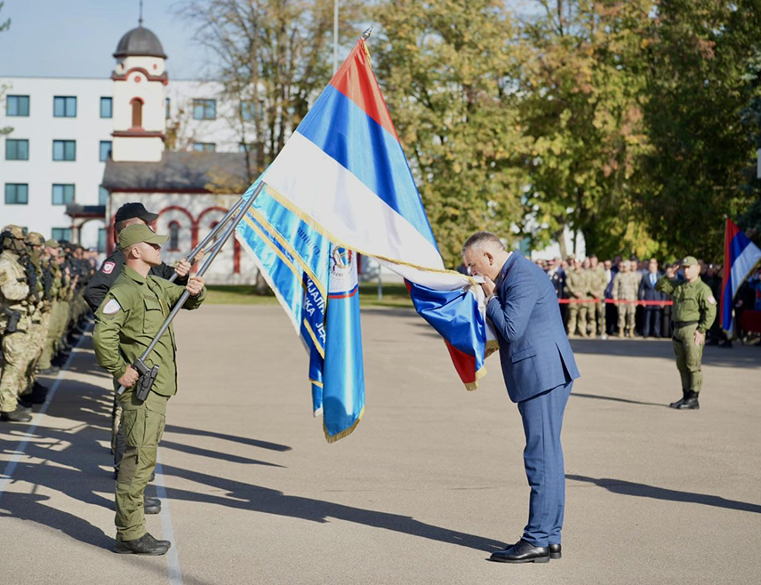 BANJA LUKA, OCTOBER 2 /SRNA/ - Republika Srpska Prime Minister Savo Minić said that at least 7,000 police officers had been trained at the Republika Srpska Ministry of Internal Affairs /MoI/ Training Centre over the past 10 years and that they were today among the guarantors of the Republic's security, while congratulating everyone who took part in establishing the Centre.