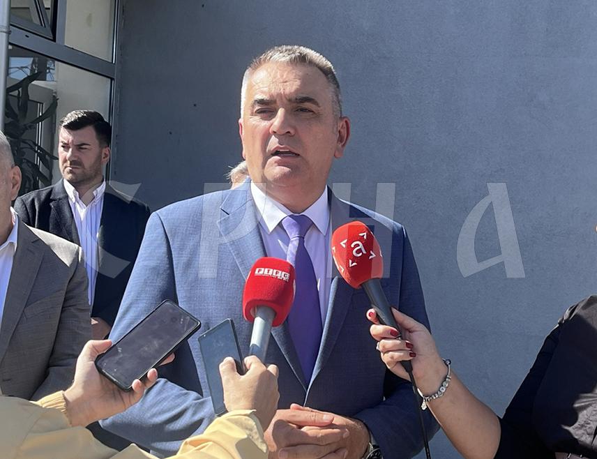 БИЈЕЉИНА, 2. ОКТОБРА /СРНА/ - Влада Републике Српске финансирала је пројекат саобраћајнице за лакши долазак и одлазак на посао радницима фирме "Пасс" код Бијељине - једног од највећих привредних гиганата у Српској који сарађује са највећим именима у ауто-индустрији, а радови ће почети сљедеће седмице, истакао је премијер Српске Саво Минић.