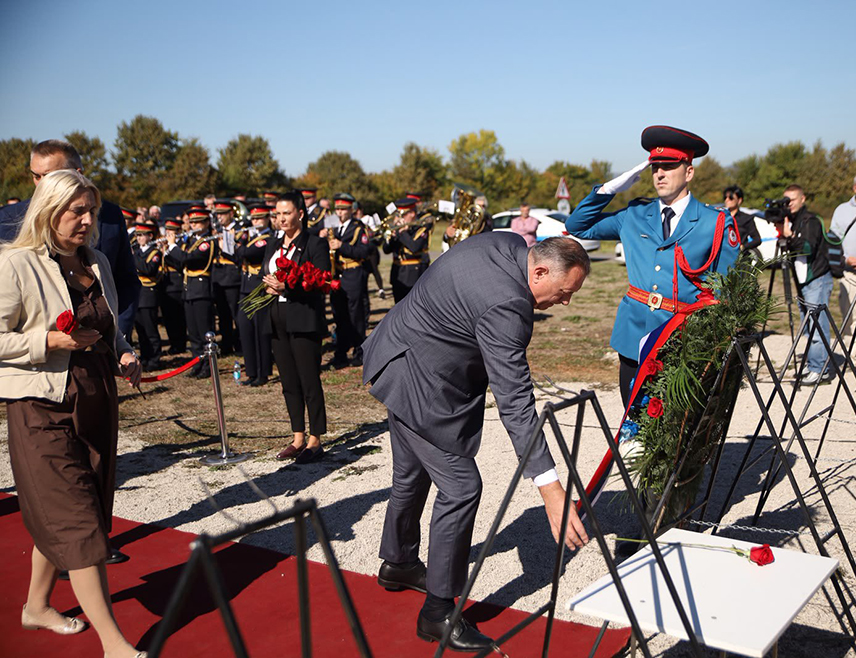 DOBOJ, OCTOBER 3 /SRNA/ - President Milorad Dodik said today in Boljanić on Mount Ozren, where 60 Allied pilots were rescued 82 years ago in Operation Halyard, that there are plans to build a memorial airfield where a gliding competition would be held once a year, thereby reviving and preserving the memory of the event.