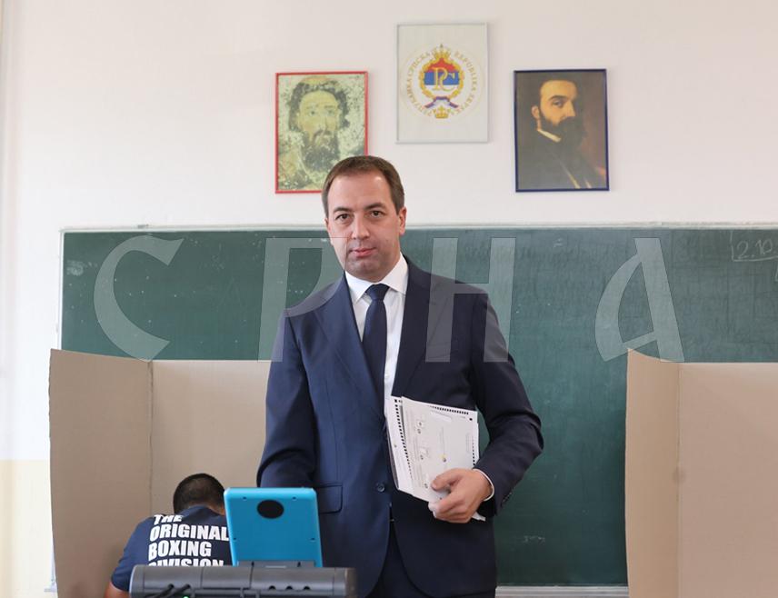 БАЊАЛУКА, 4. ОКТОБРА /СРНА/ - Предсједник Социјалистичке партије Српске Горан Селак очекује да ће ова партија имати снажан посланички клуб у Народној скупштини Републике Српске и да ће постати парламентарна на нивоу Представничког дома Парламентарне скупштине БиХ.