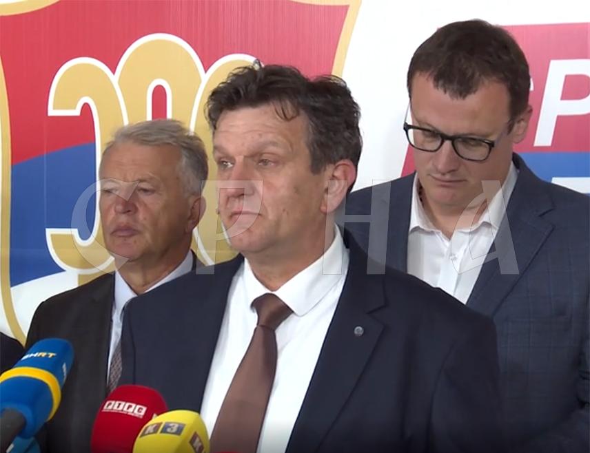 БАЊАЛУКА, 4. ОКТОБРА /СРНА/ - Кандидат СДС-а за предсједника Републике Српске Бранко Блануша признао је  изборни пораз и честитао ривалу из СНСД-а Сави Минићу за којег је рекао да је нови предсједник Републике Српске.
