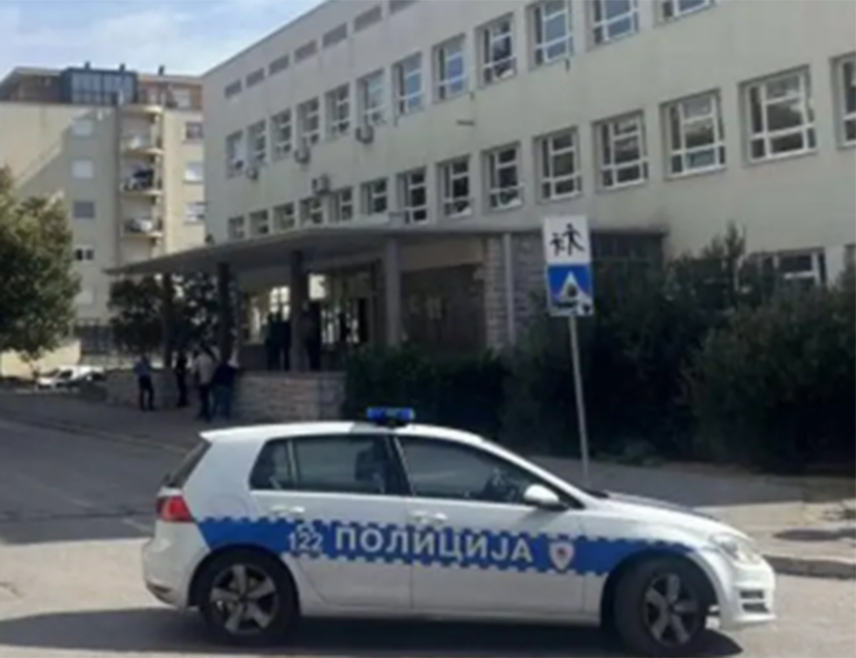 TРЕБИЊЕ, 6. ОКTОБРА /СРНА/ - У Центру средњих школа Требиње данас је стигла  дојава о бомби, а у току је против-диверзиони преглед зграде и све службе спасавања су на терену.