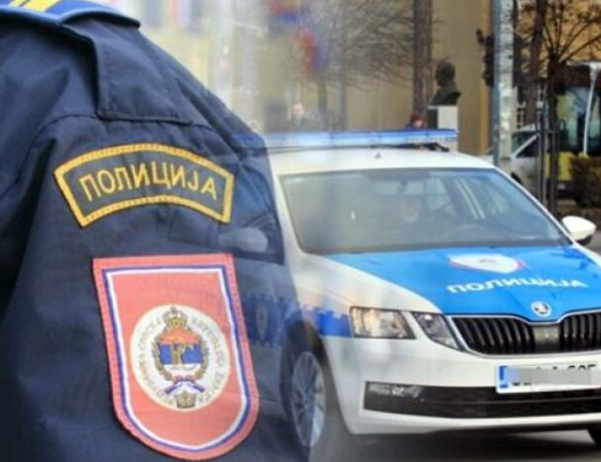 БИЈЕЉИНА, 7. ОКТОБРА /СРНА/ - Једно лице тешко је повријеђено у судару два камиона и аутомобила који се јутрос догодио на магистралном путу Шамац-Модрича у мјесту Црквина, саопштено је из бијељинске Полицијске управе.