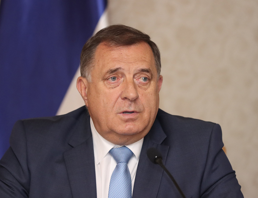 БАЊАЛУКА, 8. ОКТОБРА /СРНА/ - Предсједник СНСД-а Милорад Додик истакао је данас да су дјеца разлог због којег је Република Српска побиједила и због којих су издржани притисци, суђења и пријетње.