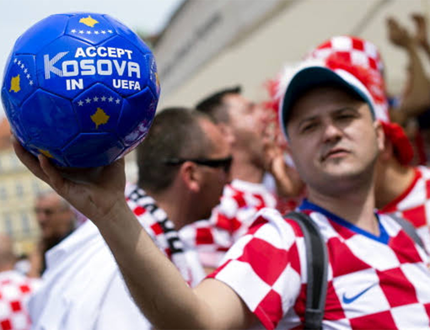 НИОН, 9. ОКТОБРА /СРНА/ - Европска фудбалска унија /Уефа/ казнила је са 20.000 евра Хрватски фудбалски савез и са 35.000 евра фудбалски савез самопроглашеног Косова због понашања навијача на утакмицама Лиге нација, укључујући расистичке и дискриминатирске испаде.