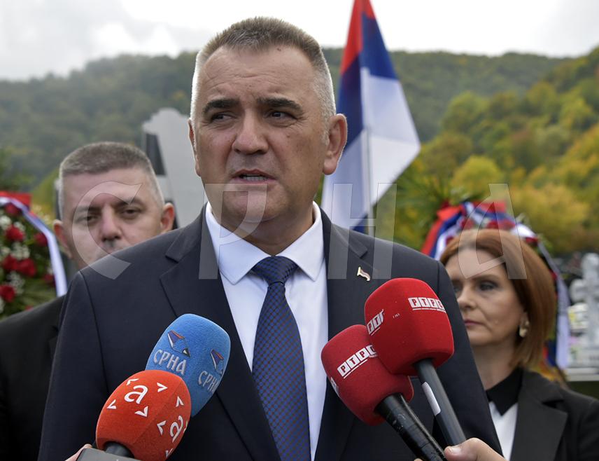 MRKONJIĆ GRAD, OCTOBER 10 /SRNA/ – Republika Srpska Prime Minister Savo Minić has stated today in Mrkonjić Grad that the aggression against the western Krajina municipalities was part of a criminal plan that also involved NATO.