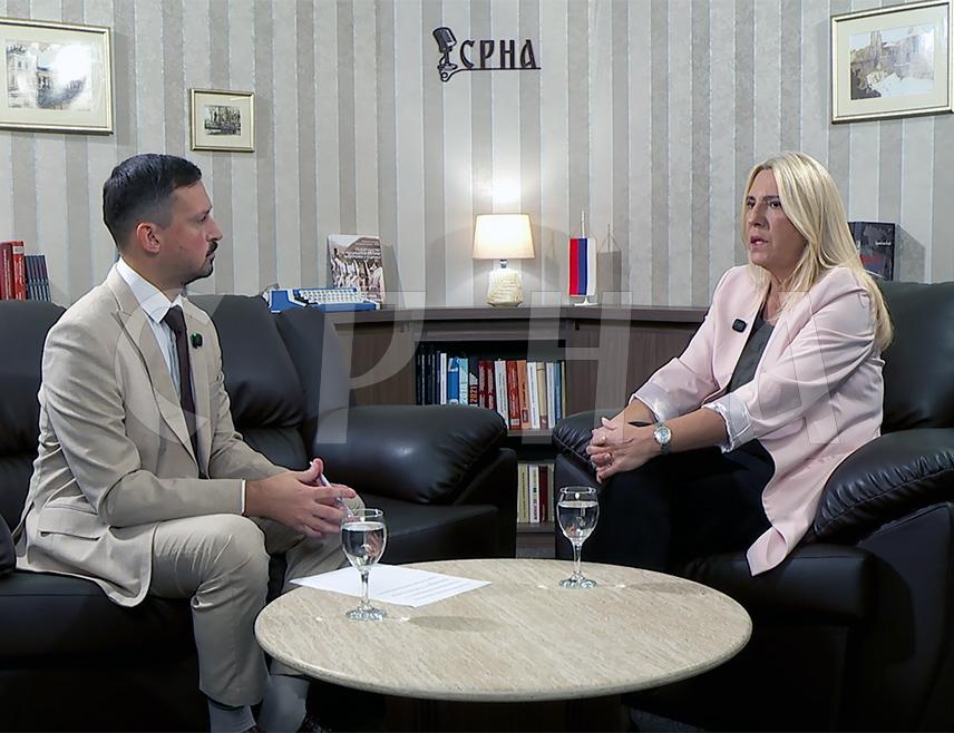 БАЊАЛУКА, 13. ОКТОБРА /СРНА/ - Српски члан Предсједништва БиХ Жељка Цвијановић рекла је Срни да ће у новом мандату користити све политичке, уставне и демократске механизме који су јој на располагању за очување уставног капацитета, функционалности и стабилности Републике Српске, те јачање њене отпорности на изазове и притиске.