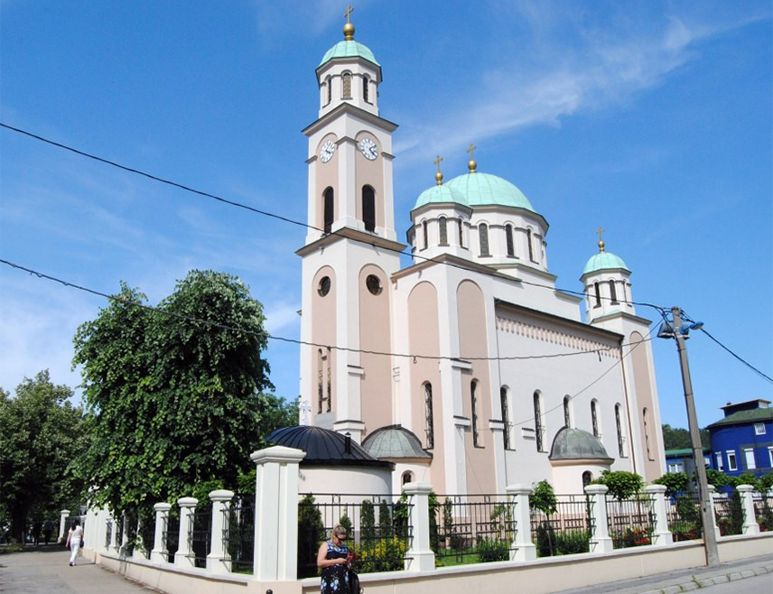 TUZLA, OCTOBER 13 /SRNA/ - About three meters of copper guttering was stolen from the Cathedral of the Dormition of the Most Holy Theotokos in Tuzla, Adnana Sprečić, spokesperson for the Tuzla Canton Interior Ministry Police Administration, told SRNA today.