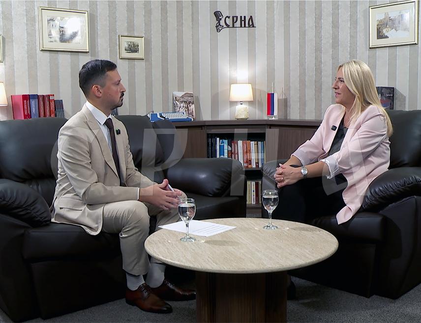 БАЊАЛУКА, 13. ОКТОБРА /СРНА/ - Српски члан Предсједништва БиХ Жељка Цвијановић истакла је данас да ће јој у новом сазиву Предсједништва БиХ приоритети остати исти као у протеклом четворогодишњем мандату, а то значи заштита интереса Републике Српске и њеног уставног капацитета.