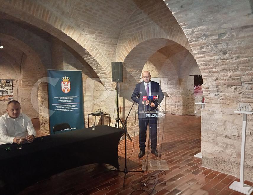 BELGRADE, October 19 /SRNA/ – The "Steps in Stone, Following the Footsteps of Our Ancestors" project and its accompanying website, tragovimapredaka.com, were presented today at Princess Ljubica's Residence in Belgrade. The initiative aims to preserve traces of the Serbian presence in parts of the Federation of BiH /FBiH/ where Serbs lived for centuries but where few remain today or none at all.