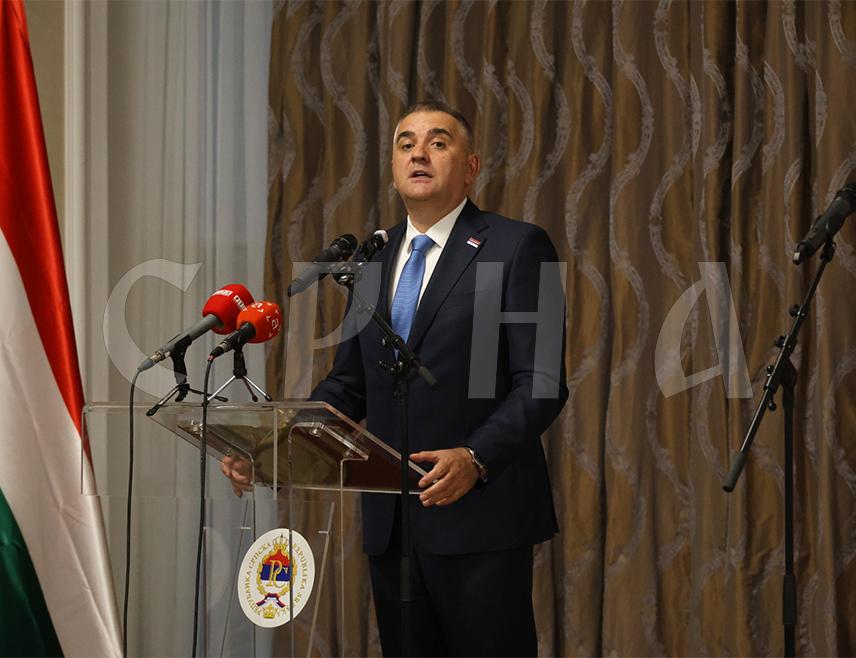 BANJA LUKA, OCTOBER 21 /SRNA/ – Republika Srpska Prime Minister Savo Minić said tonight that Serbs are still fighting a battle today, one to preserve their identity.