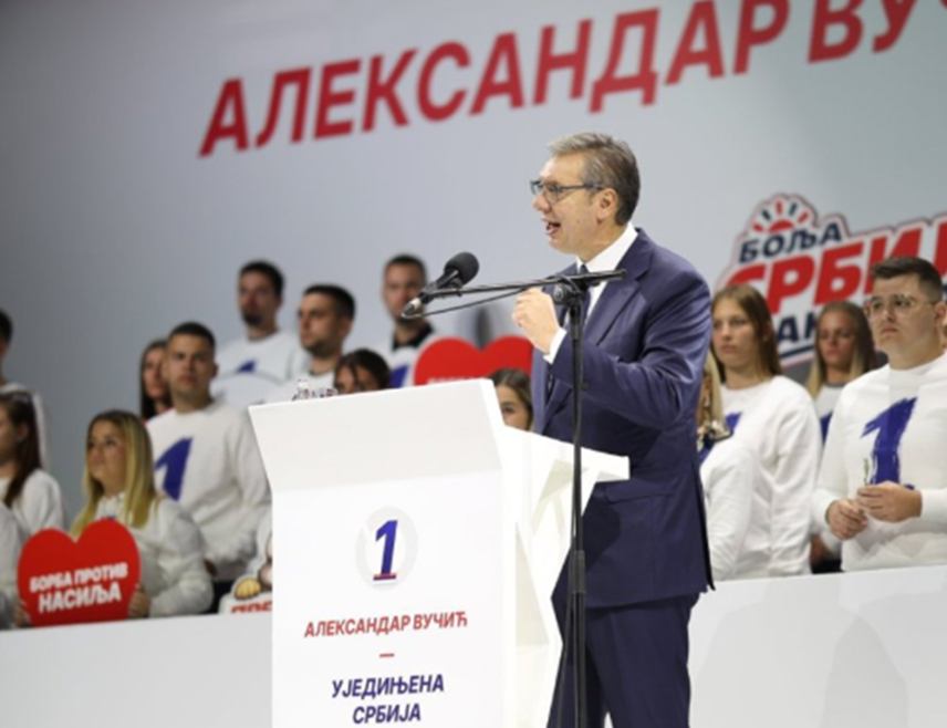 БЕОГРАД, 22. ОКТОБРА /СРНА/ - Александар Вучић, носилац листе "Александар Вучић - Уједињена Србија" поручио је данас да су студенти и ђаци рушиоцима Србије само пјешадија, а да је новац намијењен за рушење државе неограничен и да долази директно од страних обавјештајних служби.