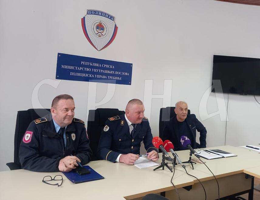 ТРЕБИЊЕ, 23. ОКТОБРА /СРНА/ - Начелник Полицијске управе Требиње Синиша Лакета изјавио је да је отежано доказивање крађе горива у Руднику и термоелектрани /РиТЕ/ "Гацко", јер предузеће није пријавило крађу, а полиција није надлежна за интерне контроле.