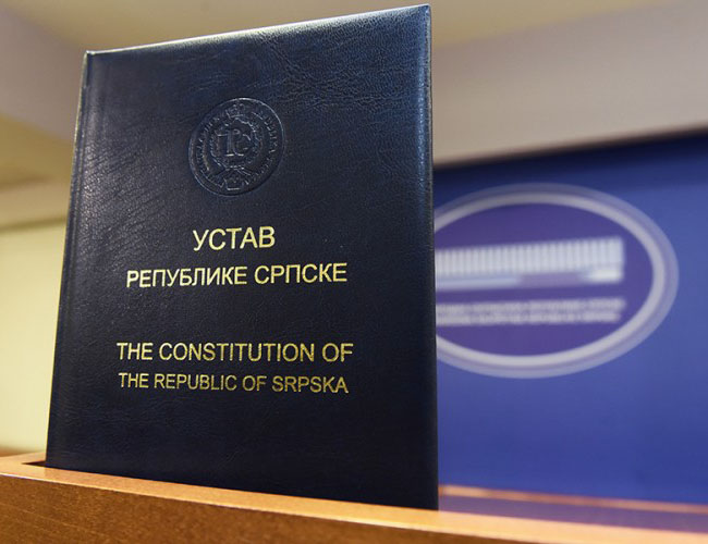 ISTOČNO SARAJEVO, OCTOBER 23 /SRNA/ – The new constitution of Republika Srpska will be based on the original Dayton principles, clearly define Srpska's constitutional position, and further strengthen the Serb people's rights guaranteed by the Dayton Peace Agreement, while fully respecting the rights of the other constituent peoples, SNSD Presidency member Staša Košarac told SRNA.