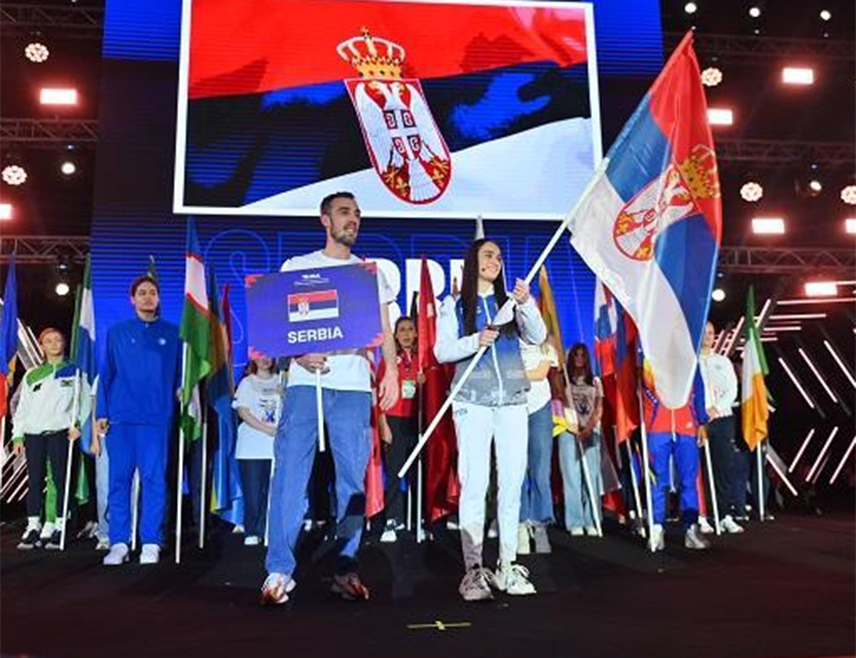 БЕОГРАД, 23. ОКТОБРА /СРНА/ - Спортисти који су за Србију освојили медаље на разним европским и свјетским такмичењима биће награђени, а међу њима и Сара Ђирковић, одлучила је данас Влада Србије.