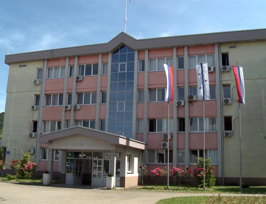 УГЉЕВИК, 27. ОКТОБРА /СРНА/ - Општина Угљевик данас прославља крсну славу Преподобну мати Параскеву.