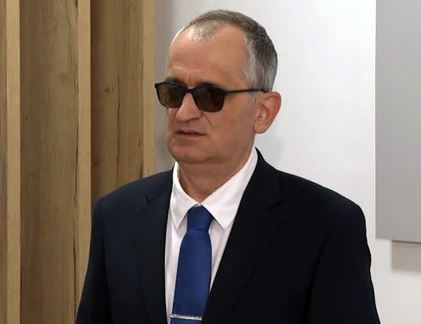 ИСТОЧНО САРАЈЕВО, 27. ОКТОБРА /СРНА/ - Сарајево је поручило да бира Исламску Републику Иран промоцијом књиге "Шетња улицама Сарајева: БиХ из перспективе шехида ајатолаха Алија Хамнеија" што БиХ не може да буде опроштено, изјавио је Срни експерт за безбједност Џевад Галијашевић.