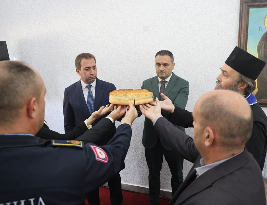 БАЊАЛУКА, 27. ОКТОБРА /СРНА/ - Министар правде Републике Српске Горан Селак рекао је данас да Казнено-поправни завод /КПЗ/ Добој годинама показује највиши ниво професионализма у извршењу кривичних санкција, те како се радом и јасном визијом остварују врхунски резултати.