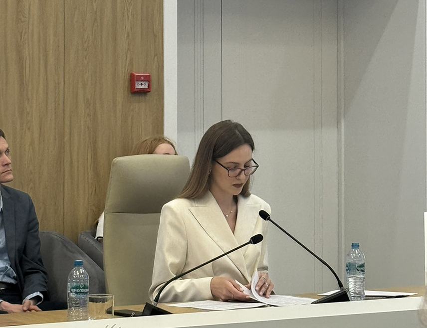 Од Пала до Москве пут Милице Поповић обиљежили су спортски успјеси, истрајност и посвећеност науци, а данас као доктор правних наука и универзитетски асистент своје знање преноси младима и гради мостове сарадње између српског и руског народа. Младима у Српској поручује да треба да буду опуштени јер оптерећен ум не може дати добру мисао