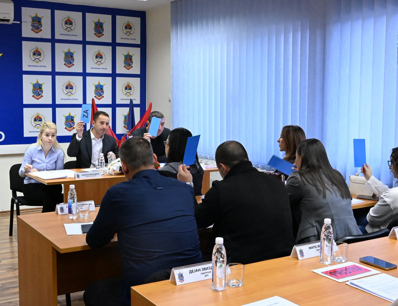 ТРНОВО, 28. ОКТОБРА /СРНА/ - Скупштина општине Трново једногласно је усвојила извјештај о извршењу буџета за првих шест мјесеци у износу од 2,2 милиона КМ.