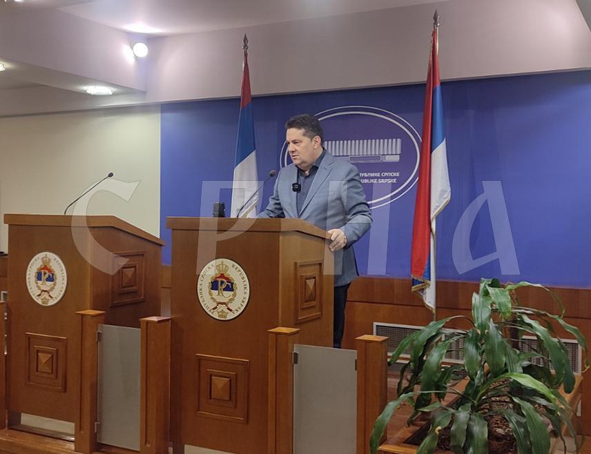 BANJA LUKA, OCTOBER 29 /SRNA/ - The Speaker of the Republika Srpska National Assembly Nenad Stevandić said the Constitutional Affairs Committee has adopted a response to the Constitutional Court of BiH regarding the request by Kemal Ademović, Deputy Speaker of the House of Peoples of the BiH Parliamentary Assembly, for a review of the constitutionality of the Law on Inheritance and the Law on Non-Contentious Proceedings.