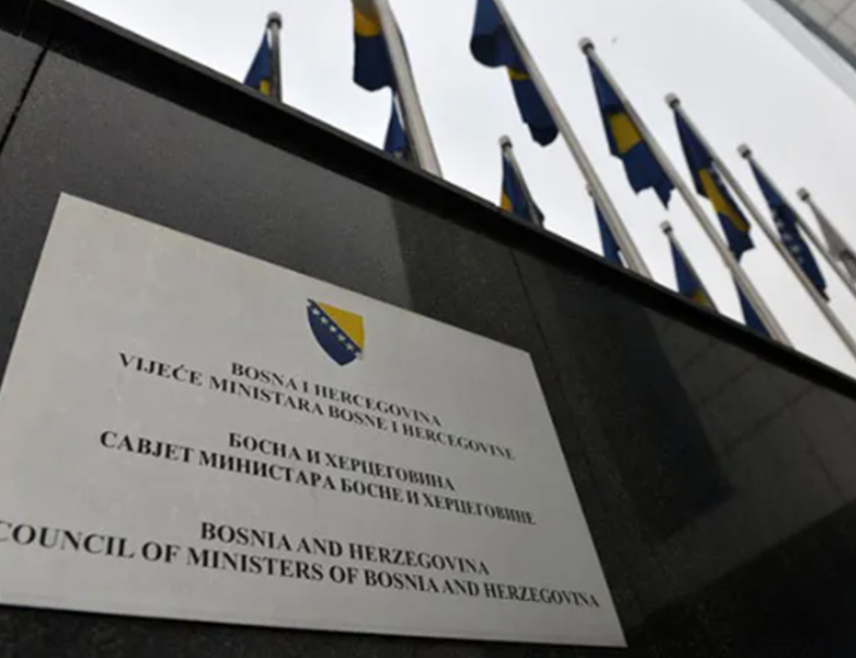 САРАЈЕВО, 29. ОКТОБРА /СРНА/ - Савјет министара дао је сагласност за подношење апликације за програмски зајам у сектору микрофинансирања вриједан пет милиона евра намијењен за финансирање микрокредита становништву.