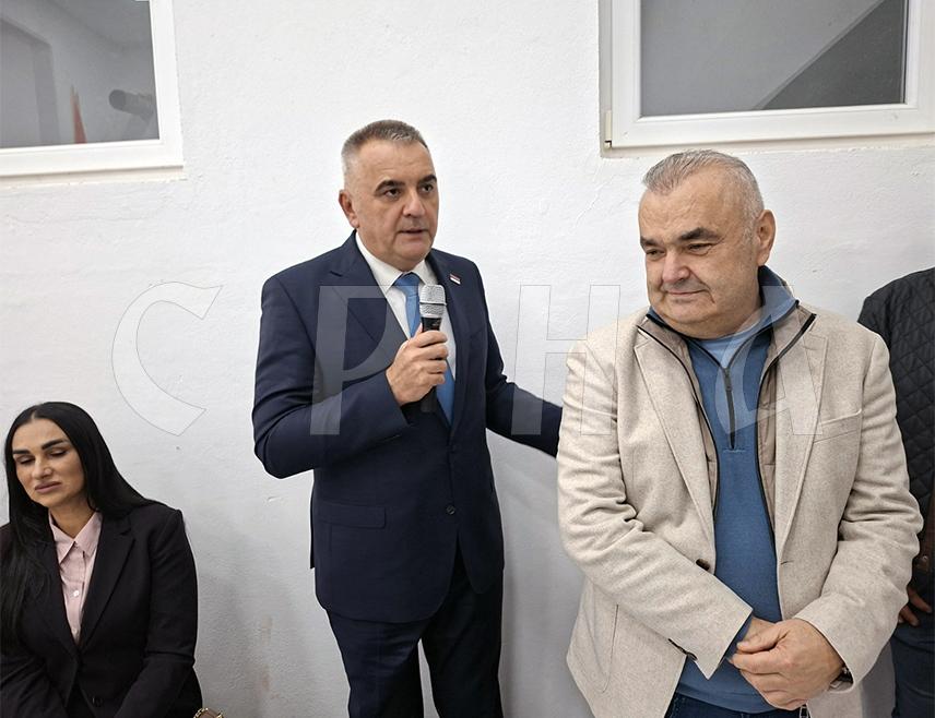 ШАМАЦ, 29. ОКTОБРА /СРНА/ - Новоизабрани предсједник Републике Српске Саво Минић изјавио је вечерас да је спреман да сарађује са свима који имају идеје за даљи развој Српске, те позвао на заједништво.